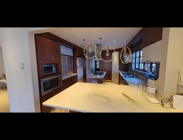 4 BEDROOM TOWNHOUSE FOR SALE IN MUSGRAVE